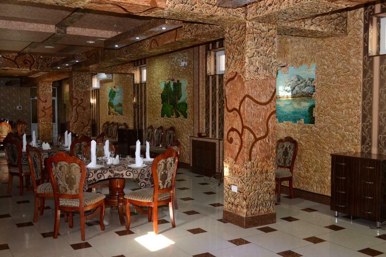 Maximum Hotel Ναβόι Εξωτερικό φωτογραφία